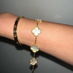 Mother of Pearl Clover Bracelet